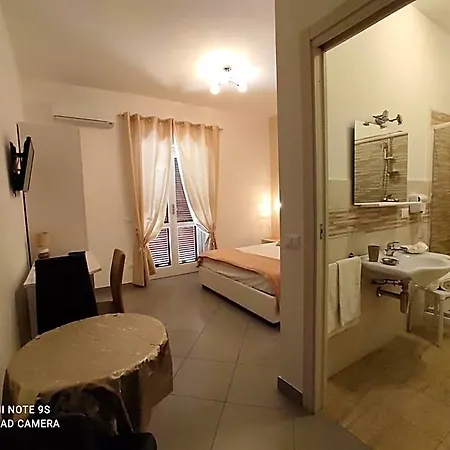 B&B Le Ninfe فندق مبيت وإفطار سانتا دومينيكا