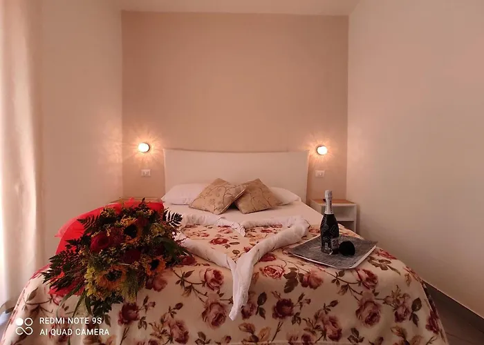 Le Ninfe לינה וארוחת בוקר